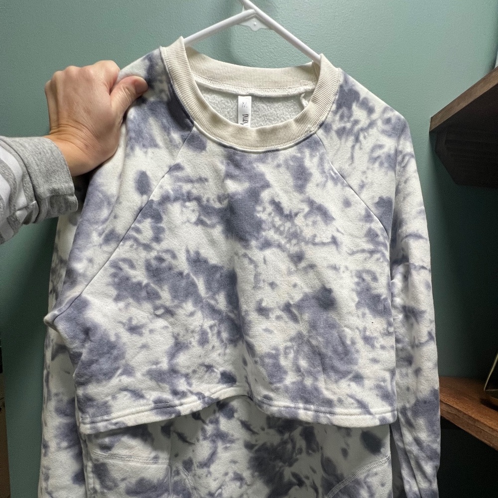 Latched Mama M/L Snuggle-Up nursing breastfeeding sweatshirt